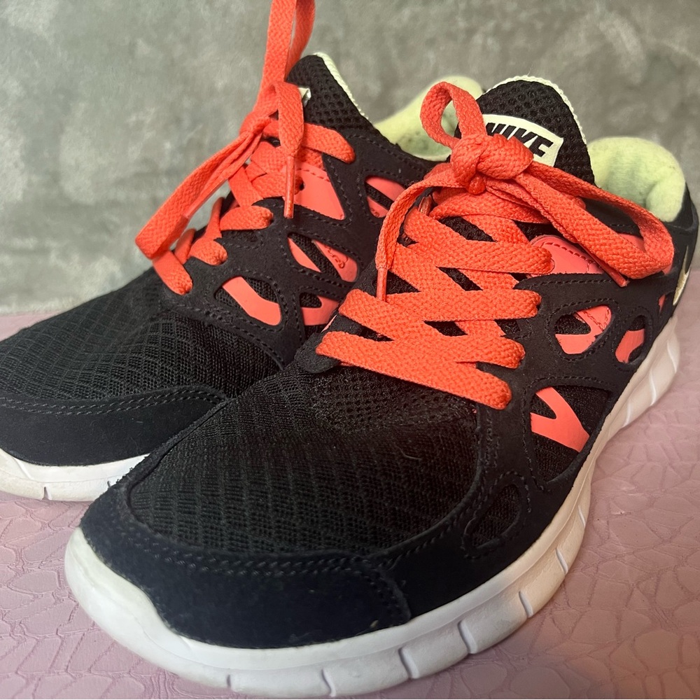 Nike Women's Free Run 2 Running Shoes Black White Lime Ember DM9057-002 Sz 8.5
